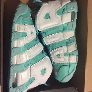Nike Air More Uptempo - Island Green / White